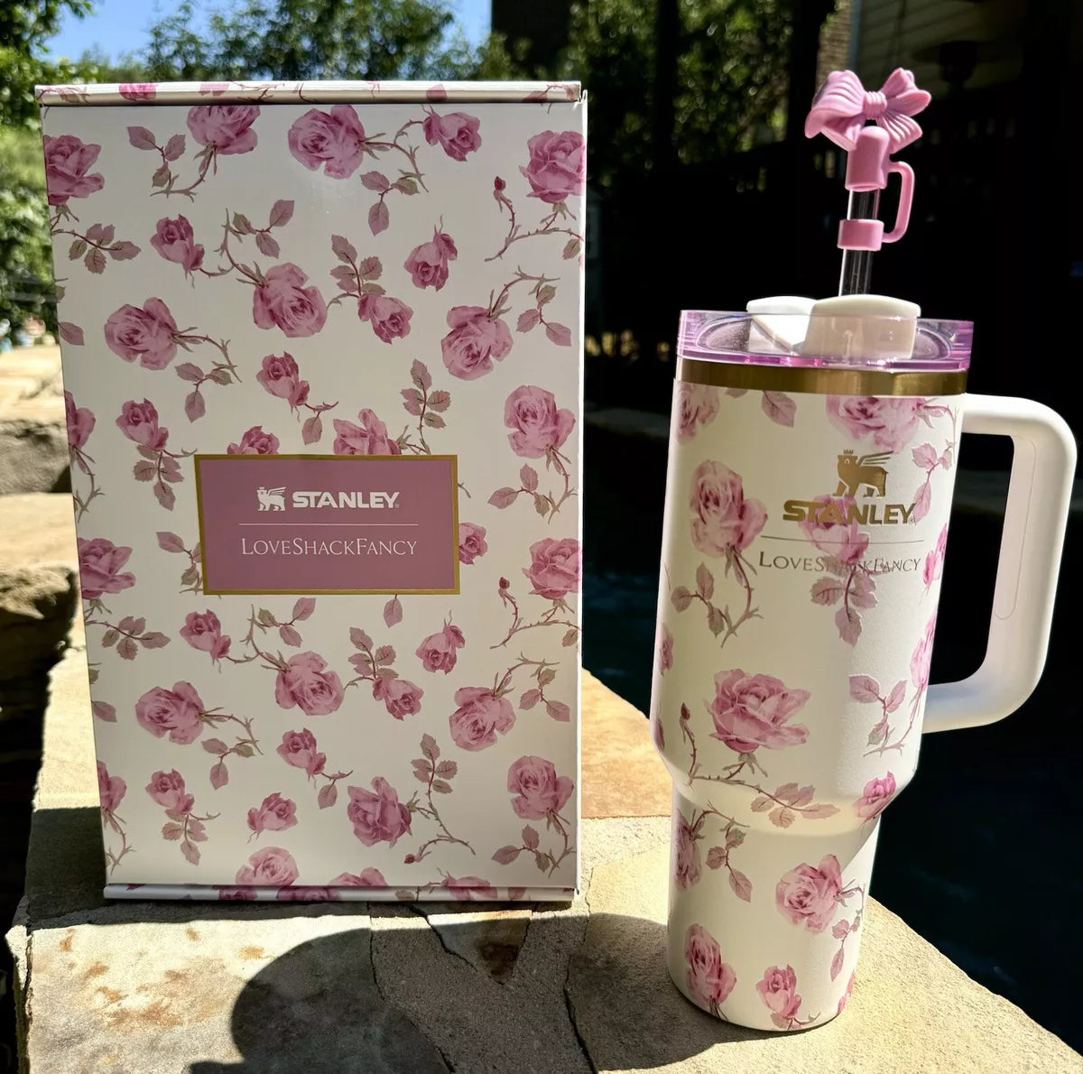 Stanley LoveShackFancy Quencher H2.O “FlowState” Tumbler (1.18 L) Ribbon Rosa